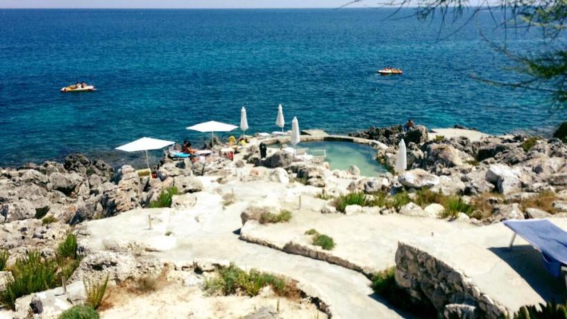 Piscina Salata fronte mare a Castro 