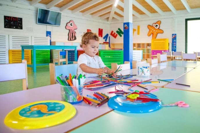 Animazione e spazio giochi per bambini 