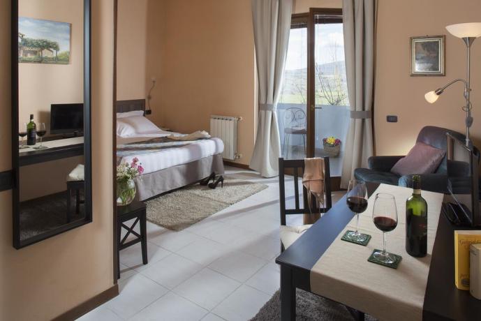 Albergo per gruppi tra Todi e Perugia