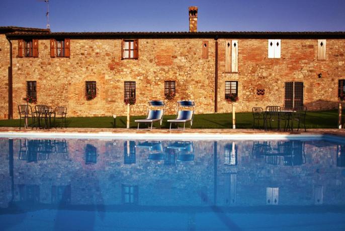 Casale per Vacanza con Piscina a Todi	 