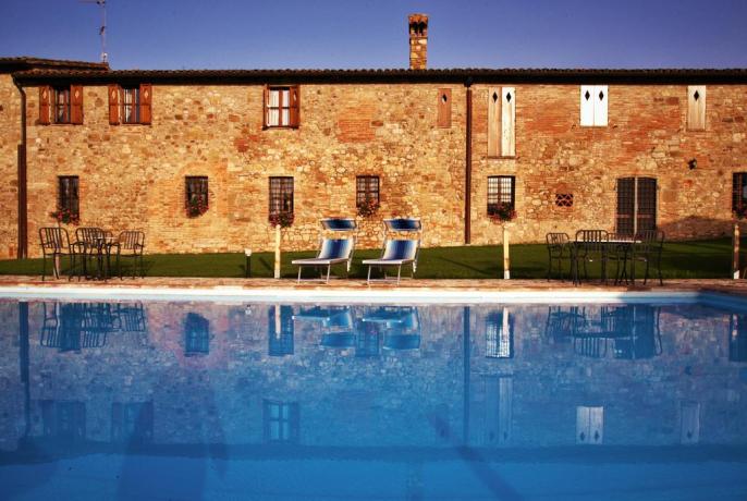 Casale per Vacanza con Piscina a Todi	 