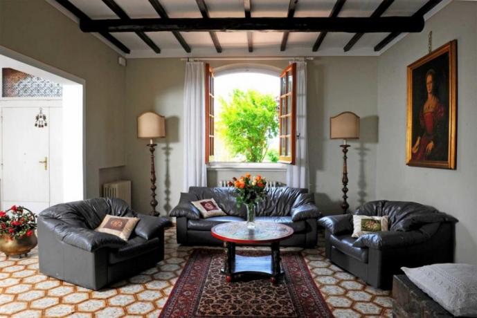 Soggiorno zona relax in villa in Umbria