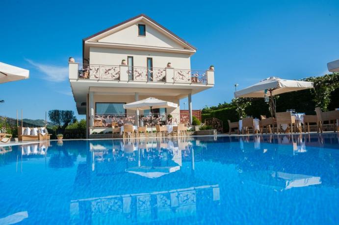 Hotel 4 stelle Piscina e Benessere vicino Palinuro