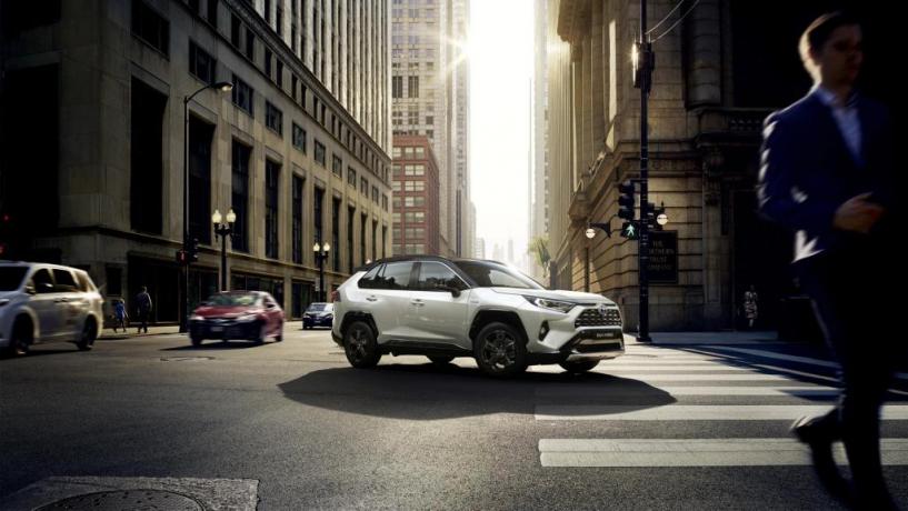 Noleggio Lungo Termine Offerte SUV Ibrido cambio automatico