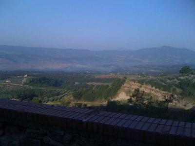 Casale con vista panoramica nella campagna orvietana 