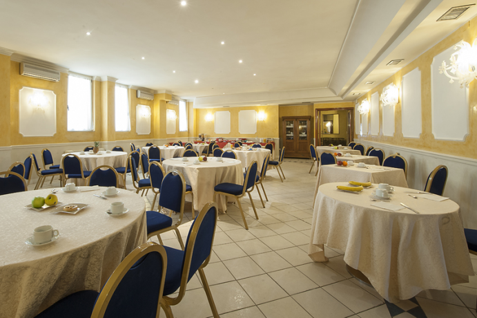 Accogliente Sala Colazioni dell'Hotel Porta Romana