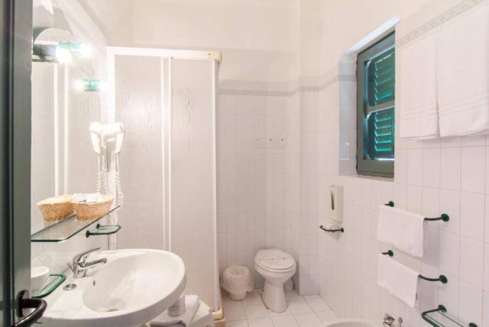 Bagno privato con doccia villaggio a Trapani 