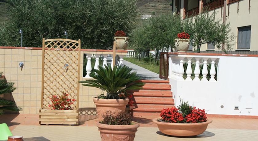 entrata della piscina dell'hotel Tortora