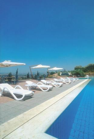 Piscina panoramica in hotel3stelle a Caltagirone