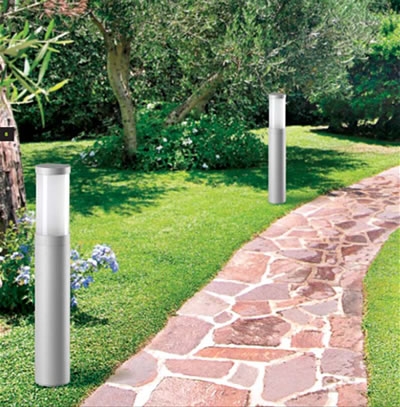 Lampade a risparmio energetico in giardino illuminazione giardino ... Lampade giardino led