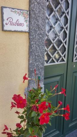 Ingresso Camera Rubino B&B Santa Venerina