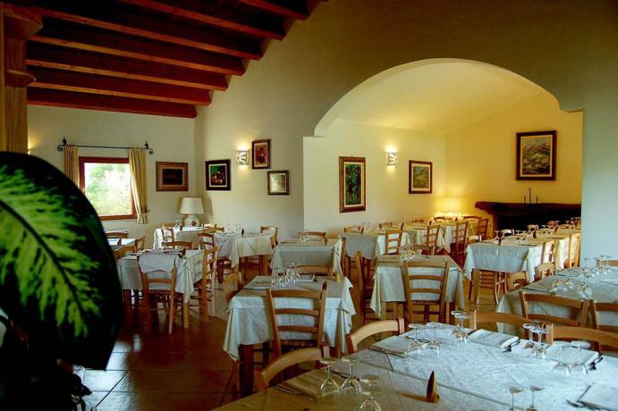 Sala Ristorante Resort4stelle vicino Costa Smeralda Sardegna