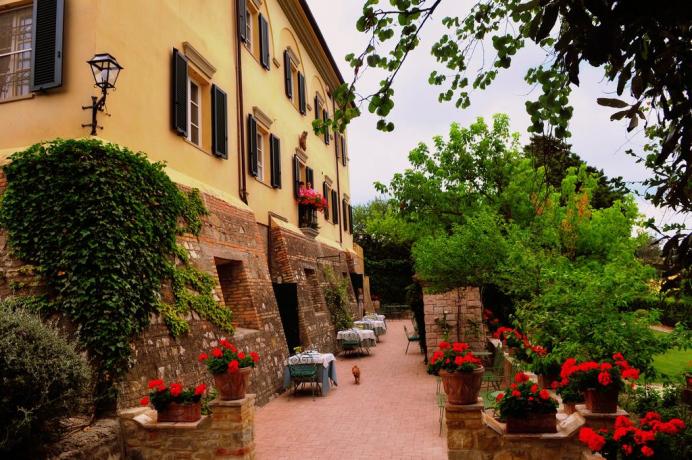 Agriturismo a Saragano immerso nella natura 