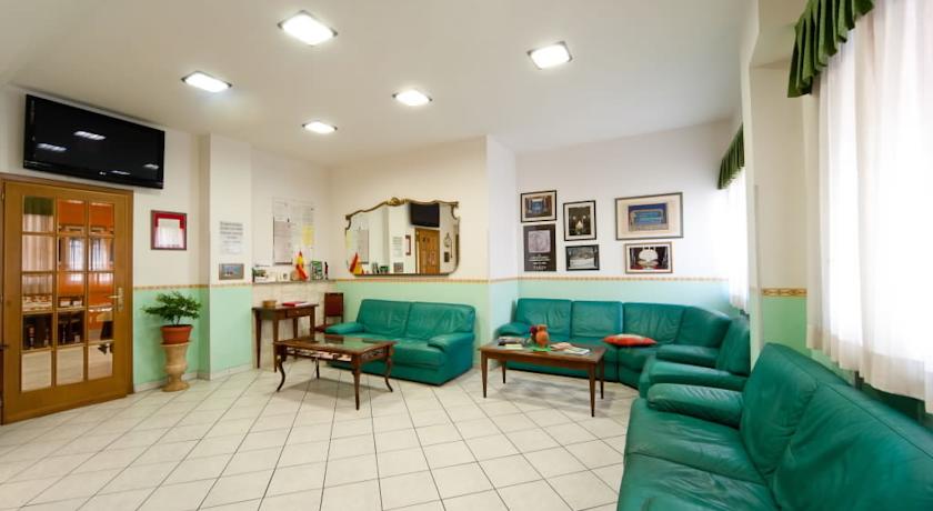 Lobby dell'Albergo in centro a Cascia 