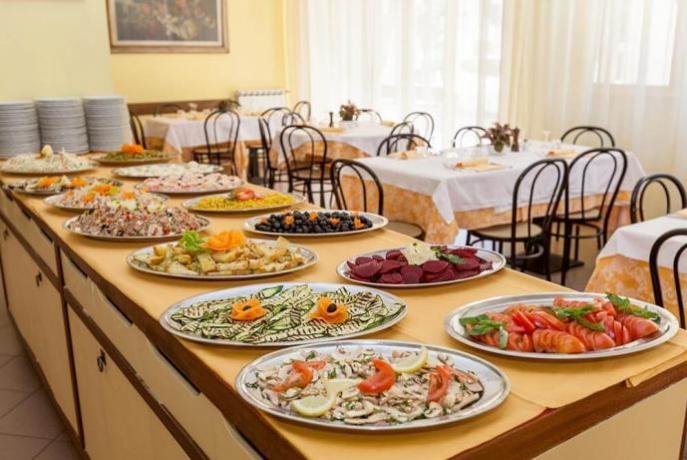 Sala Ristorante Hotel a Viareggio (Versilia) vicino Mare