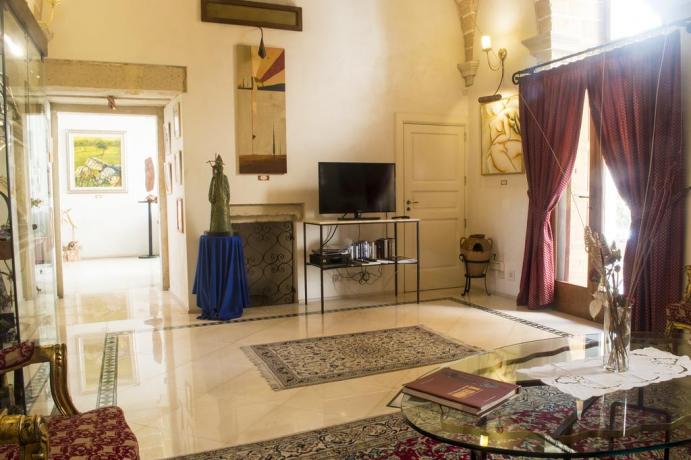 Sala Tv per ospiti Hotel a Galatina