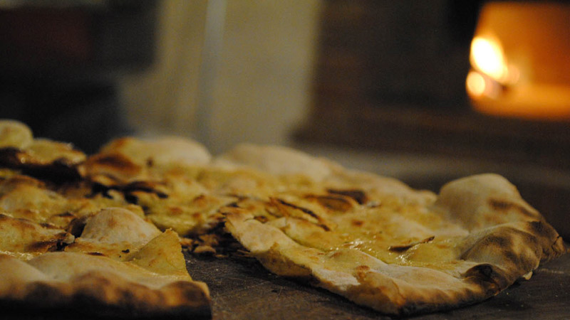 Pizza bio, prodotti tipici, vacanza in appartamenti, toscana