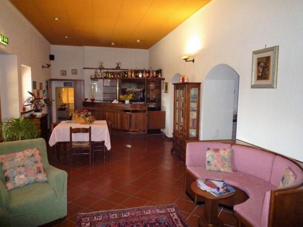 Sala bar albergo 3stelle 6km Assisi 