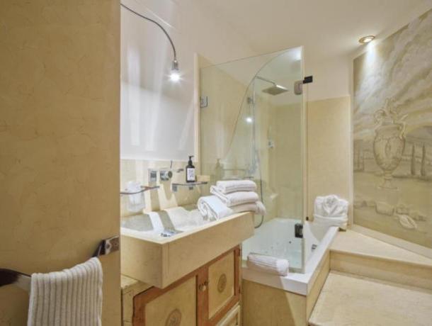 Bagno appartamento-vacanze su 2 piani Assisi 