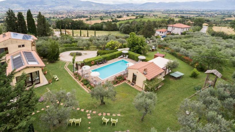 5 appartamenti vacanza con centro benessere al centro dell'Umbria a soli 10 km da Assisi