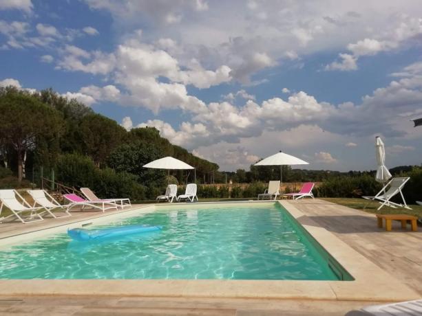 Agriturismo con Piscina immerso nel Verde Perugia-Umbria 