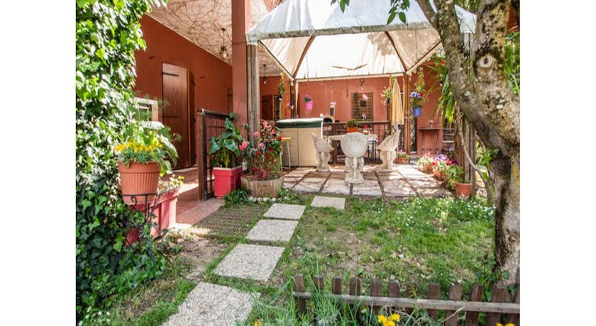 patio esterno casavacanze Terni Umbria natura