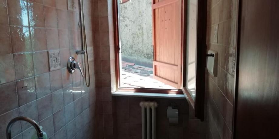 Bagno privato con set cortesia e asciugacapelli Pescia