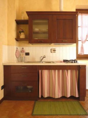 Cucina dell'appartamento per disabili