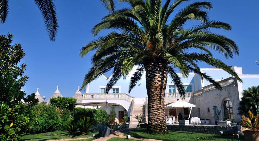Esterno Masseria con Piscina