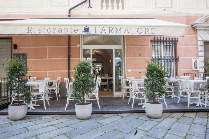 Esterno Ristorante L'Armatore hotel Finale Ligure