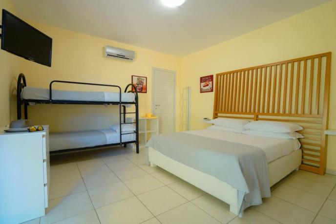 Camera 4 posti letto: Fruit Village Emmanuele 