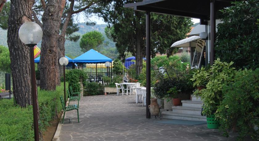 Giardino dell'Hotel a Passignano  