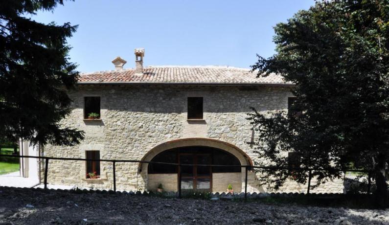 Esterno dell'Agriturismo Colonnata Gubbio 