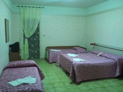Camera tripla con bagno vicino Ruggiano