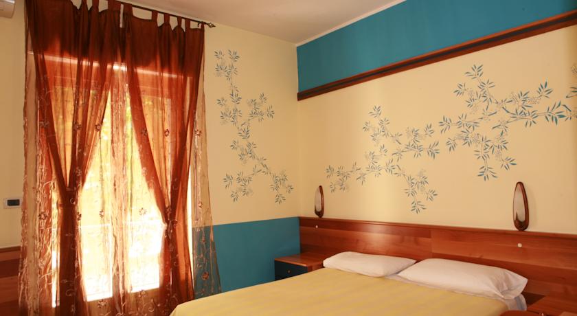Albergo centrale vicino al mare Praia a Mare