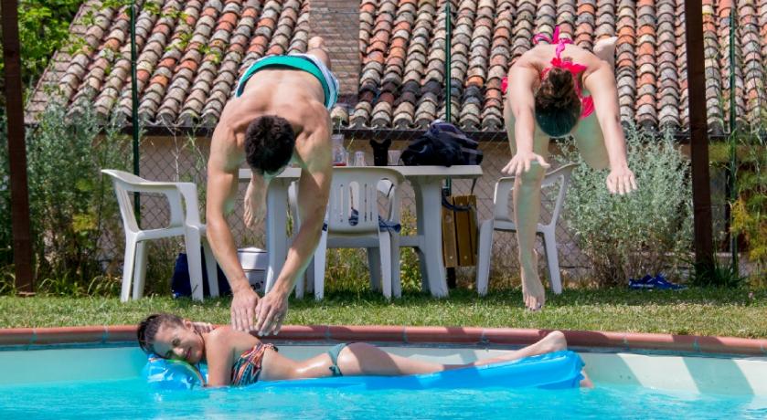Agriturismo ideale relax, piscina, famiglie, giochi bambini