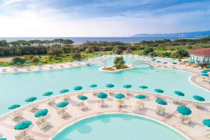 Parco piscine per adulti e bambini con idromassaggio 