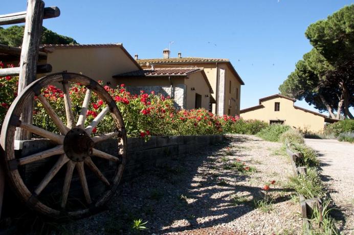 Appartamenti vacanza, residence con giardino, Alta Maremma,Toscana