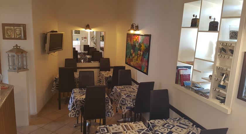 bar dell'hotel a Tor Caldara