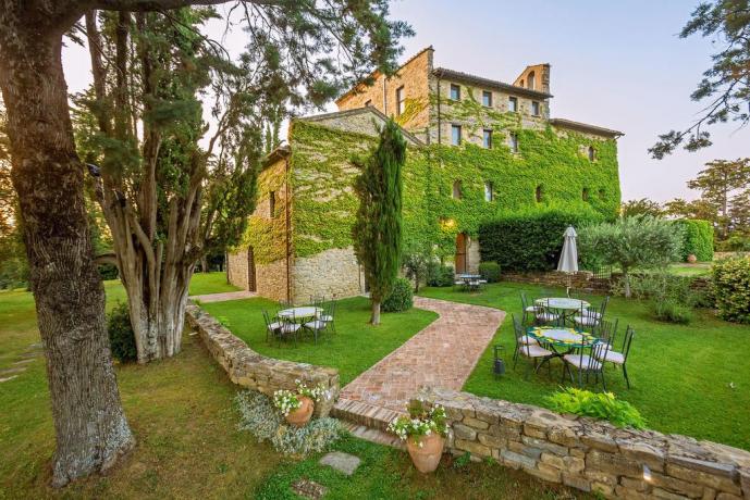 Appartamenti-Vacanza di Lusso con Giardino,Barbecue e Piscina 