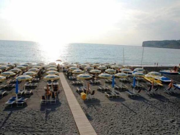 Villaggio a San Nicola Arcella con Servizio Spiaggia 