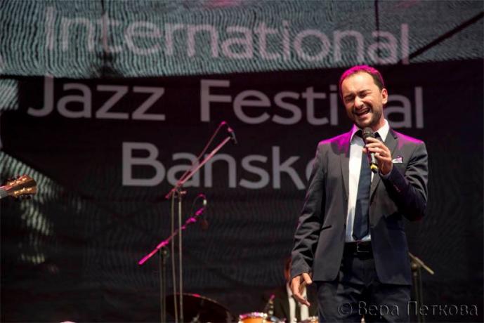 Cantante Jazz Professionista: Impartisce Lezioni di Canto-Jazz