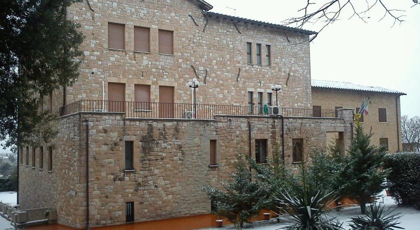 facciata esterna albergo