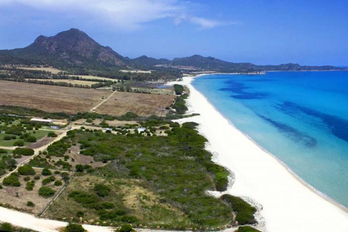 Bellissimo tratto di Spiaggia fronte villaggio Costa Rei 