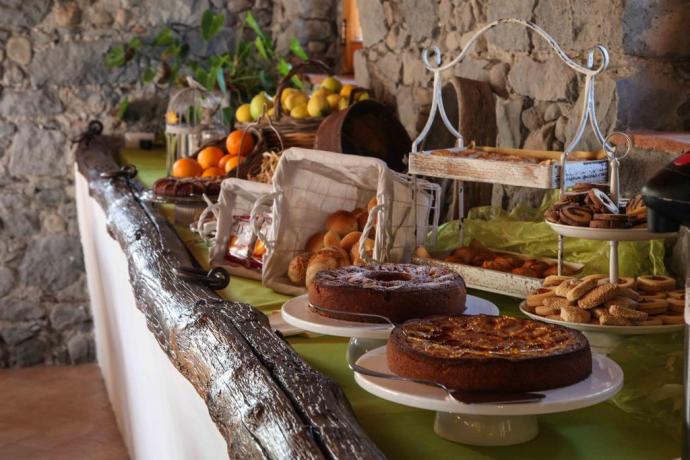 Colazione in agriturismo a Riposto vicino al mare