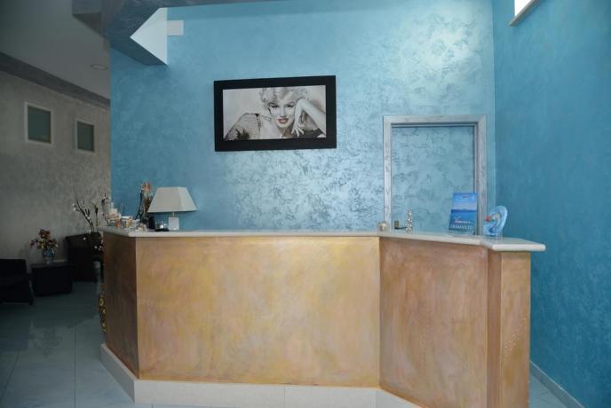 Ingresso Hotel *** con Ristorante a Diamante