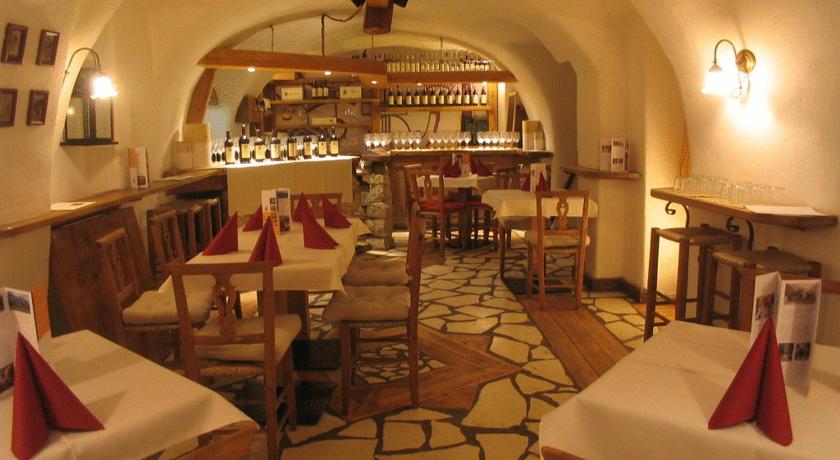 Cantina winebar trentino Hotel 3stelle Folgaria