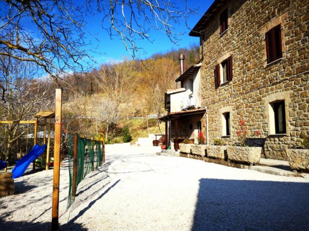 Agriturismo ad Assisi sommerso nella natura