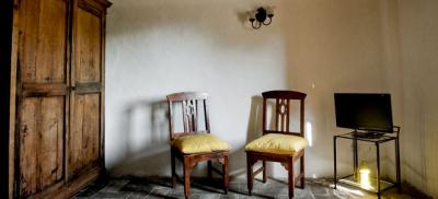 Camera Tino arredamento rustico