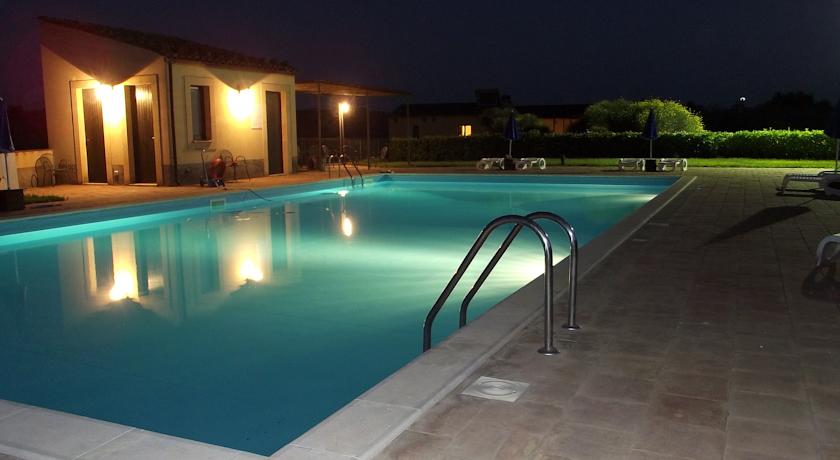Piscina esterna Agriturismo Caltagirone